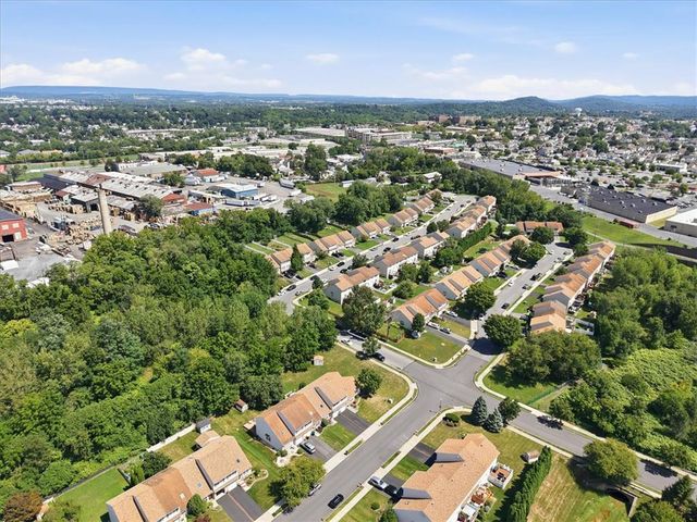 2705 Tamlynn Lane, Easton, PA 18045