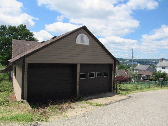 26 Mulberry Street, Belle Vernon, PA 15012