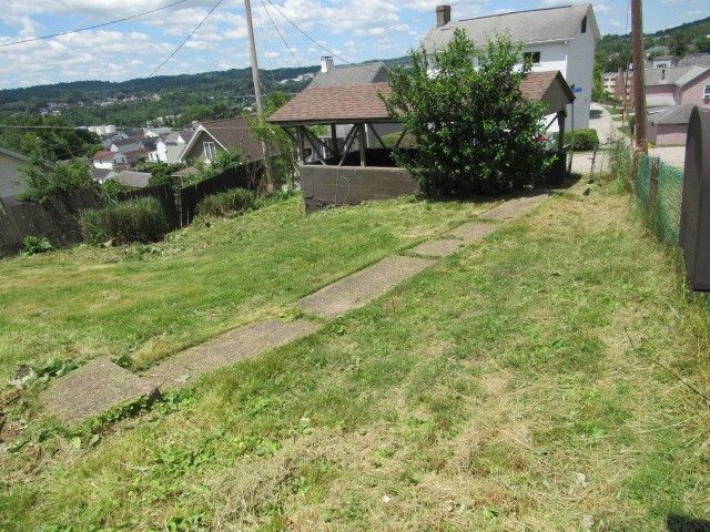 26 Mulberry Street, Belle Vernon, PA 15012