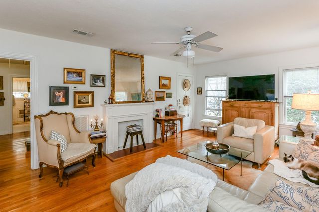 1740 Banks Street 2, Houston, TX 77098