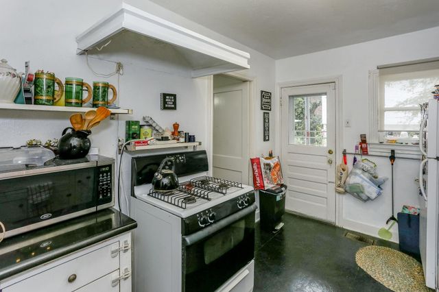 1740 Banks Street 2, Houston, TX 77098