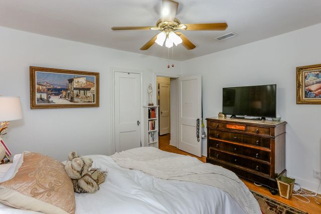 1740 Banks Street 2, Houston, TX 77098