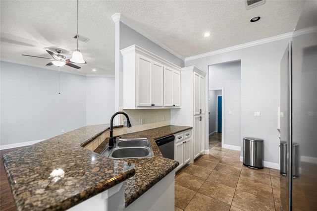 2923 Chaucer Drive, Montgomery, TX 77356