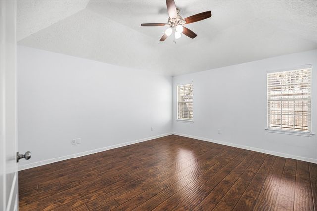 2923 Chaucer Drive, Montgomery, TX 77356