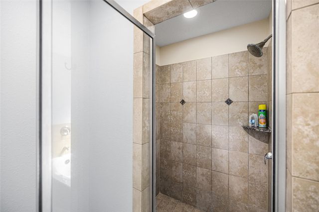 2923 Chaucer Drive, Montgomery, TX 77356