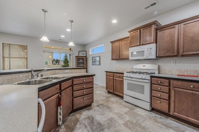 701 Osprey Dr, Cheney, WA 99004