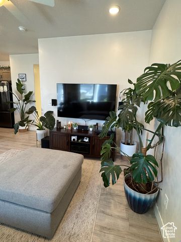 2373 W HOWARD ST, West Haven, UT 84401