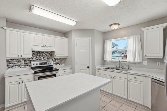 1285 Jefferyscot Drive, Crestview, FL 32536