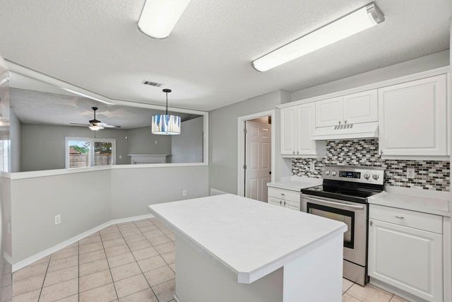 1285 Jefferyscot Drive, Crestview, FL 32536