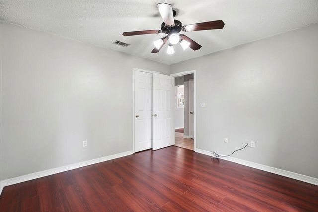 1285 Jefferyscot Drive, Crestview, FL 32536