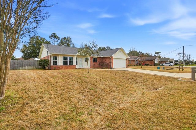1285 Jefferyscot Drive, Crestview, FL 32536