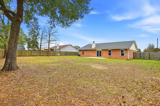 1285 Jefferyscot Drive, Crestview, FL 32536