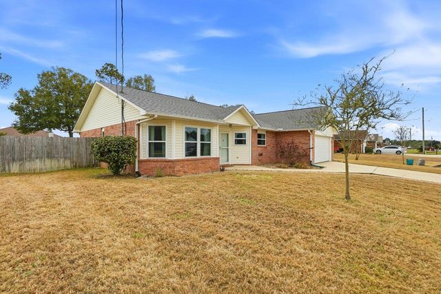 1285 Jefferyscot Drive, Crestview, FL 32536