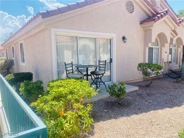 7820 Ravenhollow Lane, Las Vegas, NV 89145