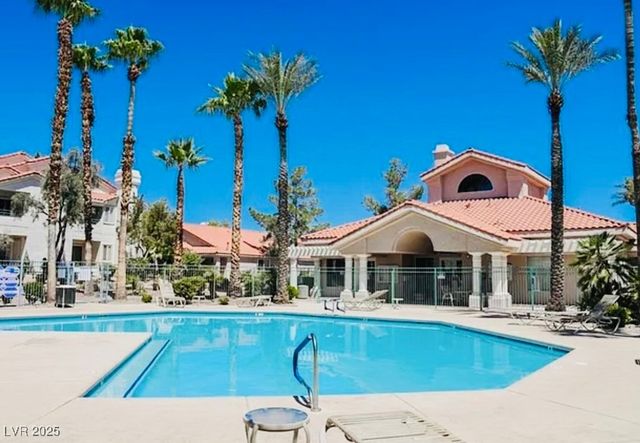 7820 Ravenhollow Lane, Las Vegas, NV 89145