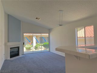 7820 Ravenhollow Lane, Las Vegas, NV 89145