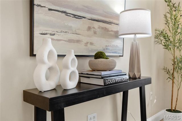 6634 Elmer Avenue, St Louis, MO 63109