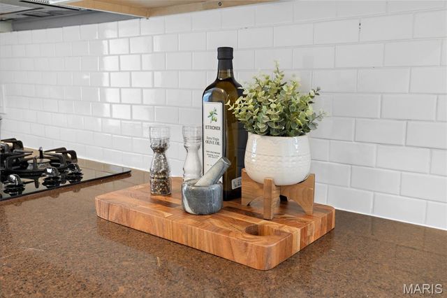 6634 Elmer Avenue, St Louis, MO 63109