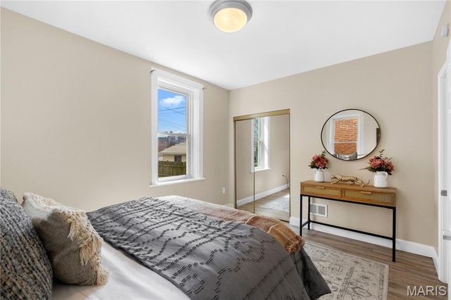 6634 Elmer Avenue, St Louis, MO 63109