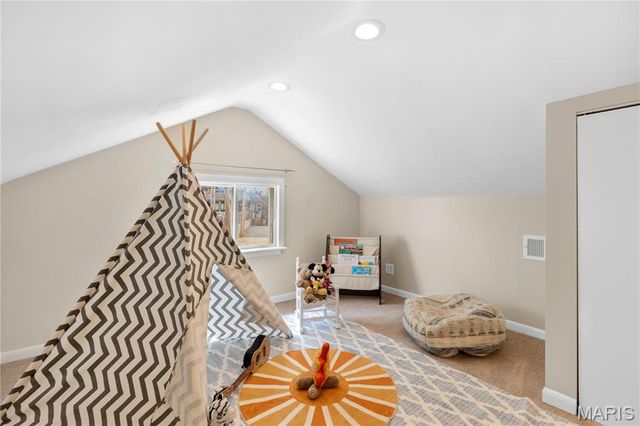 6634 Elmer Avenue, St Louis, MO 63109