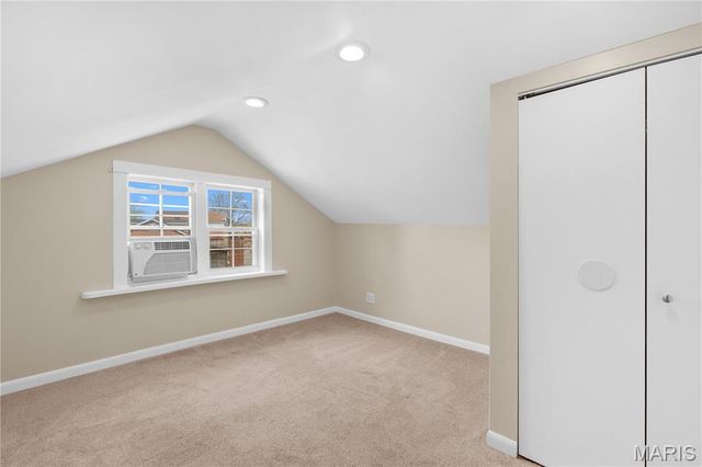 6634 Elmer Avenue, St Louis, MO 63109