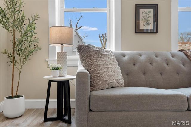 6634 Elmer Avenue, St Louis, MO 63109