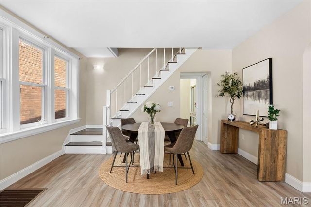 6634 Elmer Avenue, St Louis, MO 63109