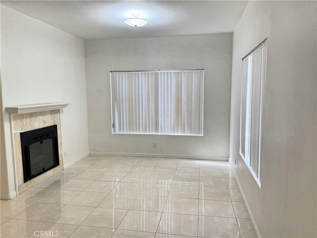 18319 Hart Street 3, Reseda, CA 91335