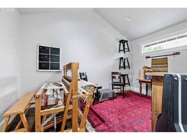 1622 PROVINCIAL Way, Eugene, OR 97401