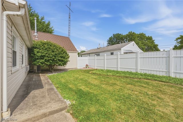 1108 Hawthorne Avenue SW, Canton, OH 44710