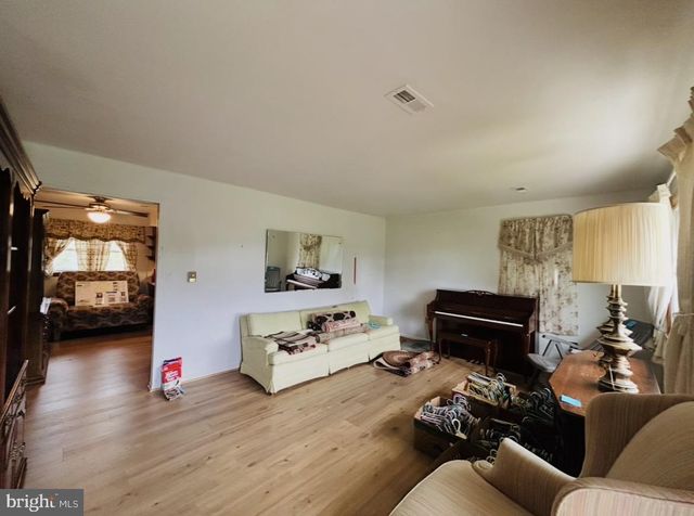 1843 HEIDE COOPER RD, Shanks, WV 26761