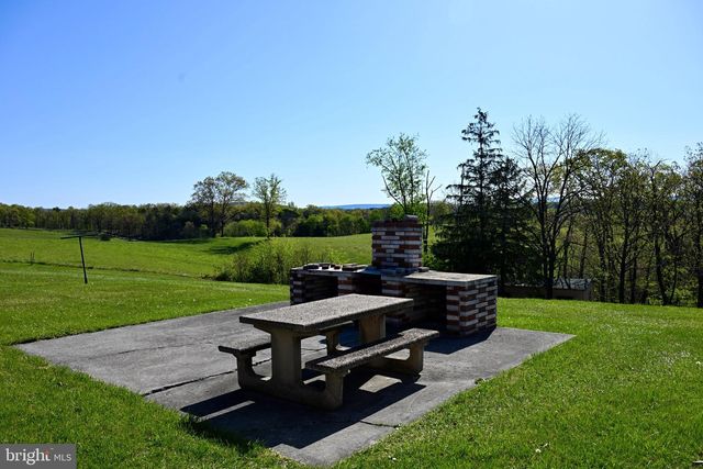 1843 HEIDE COOPER RD, Shanks, WV 26761
