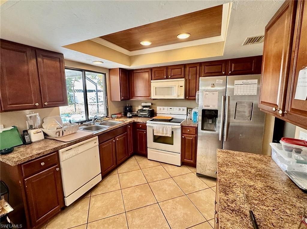 214 NE 9th CT, CAPE CORAL, FL 33909 — photo 2