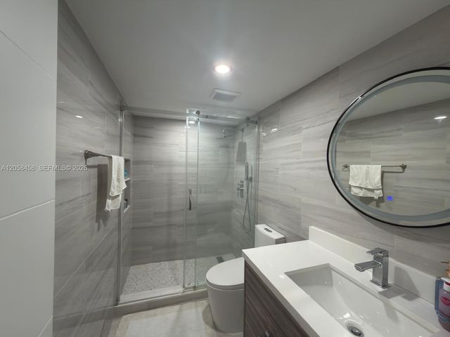 1800 Collins Avenue 3H, Miami Beach, FL 33139