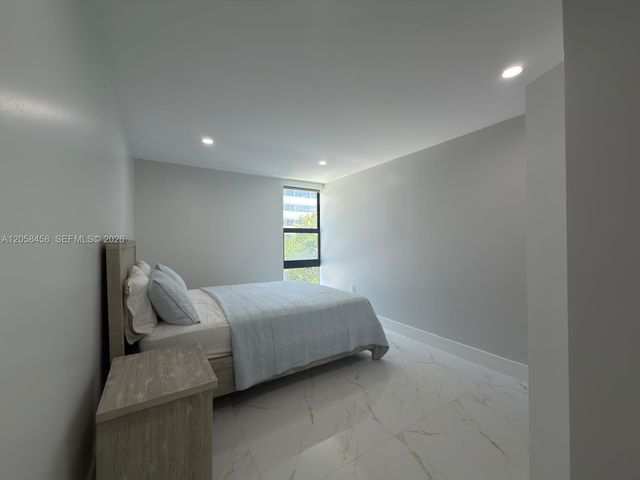 1800 Collins Avenue 3H, Miami Beach, FL 33139