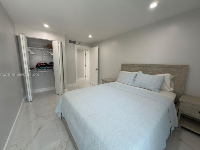1800 Collins Avenue 3H, Miami Beach, FL 33139