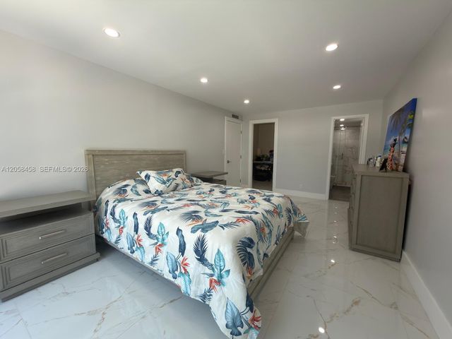 1800 Collins Avenue 3H, Miami Beach, FL 33139