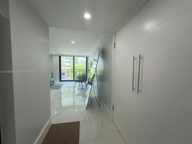 1800 Collins Avenue 3H, Miami Beach, FL 33139