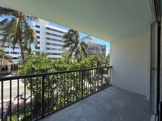 1800 Collins Avenue 3H, Miami Beach, FL 33139