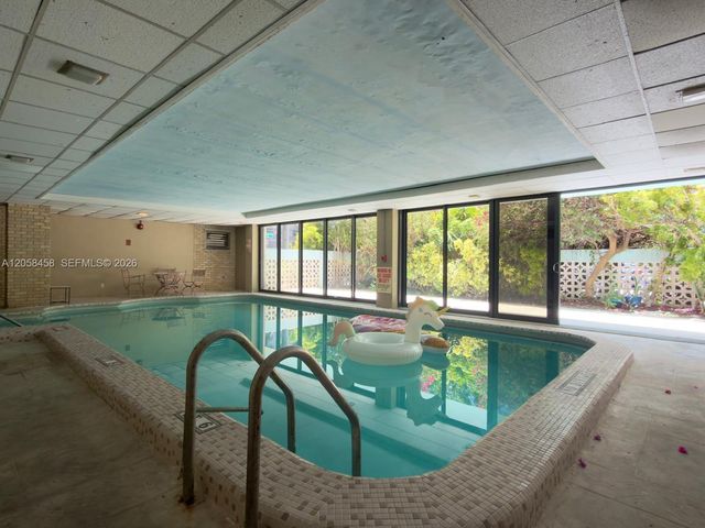 1800 Collins Avenue 3H, Miami Beach, FL 33139