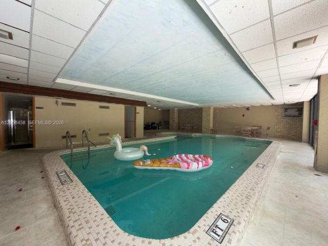 1800 Collins Avenue 3H, Miami Beach, FL 33139