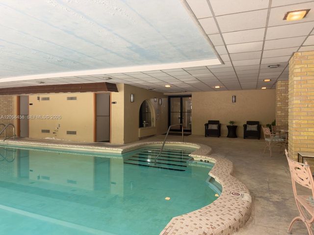1800 Collins Avenue 3H, Miami Beach, FL 33139
