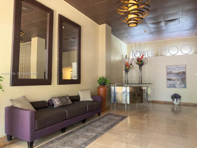 1800 Collins Avenue 3H, Miami Beach, FL 33139