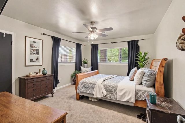 110 S Woodsway Street W, Conroe, TX 77301