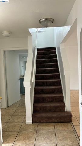 10469 West Ct, Oakland, CA 94603