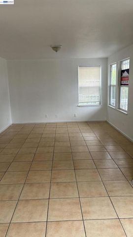 10469 West Ct, Oakland, CA 94603