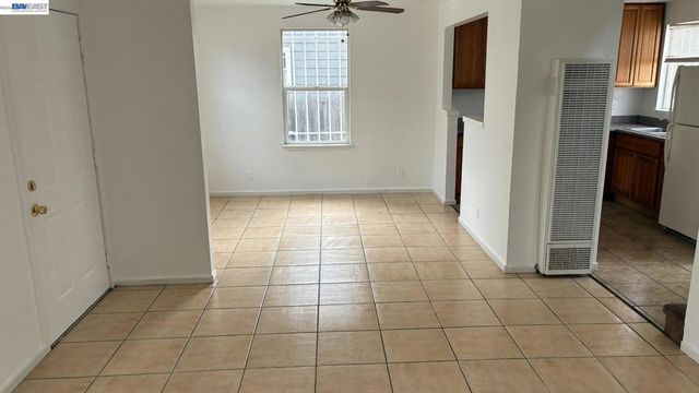 10469 West Ct, Oakland, CA 94603
