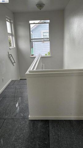10469 West Ct, Oakland, CA 94603