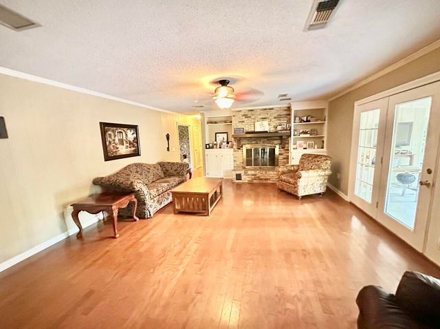 1603 Church St., Columbia, MS 39429