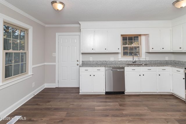 203 Avalon Lane, Greenville, NC 27858